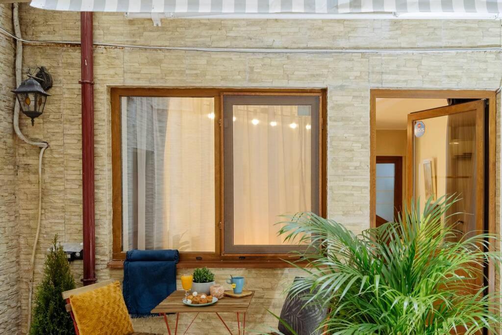 Studio With Private Terrace Next To Cismigiu Bucureşti Eksteriør bilde
